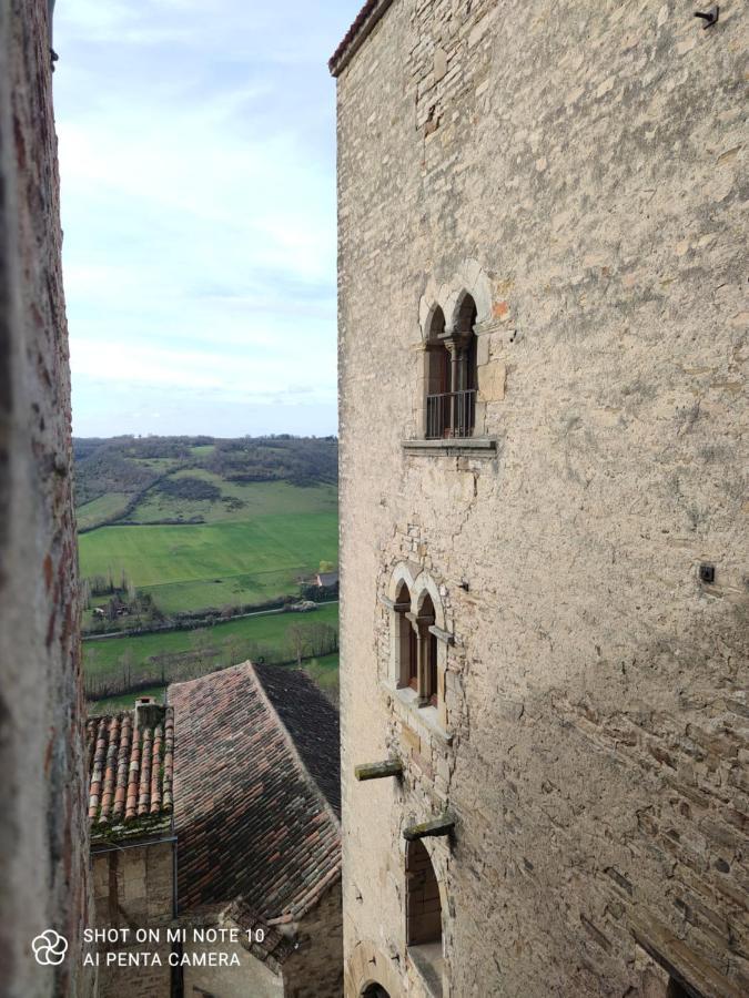 Le Gite D'Olympe Cordes Sur Ciel Luaran gambar