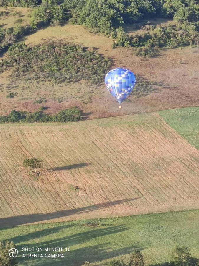 Le Gite D'Olympe Cordes Sur Ciel Luaran gambar
